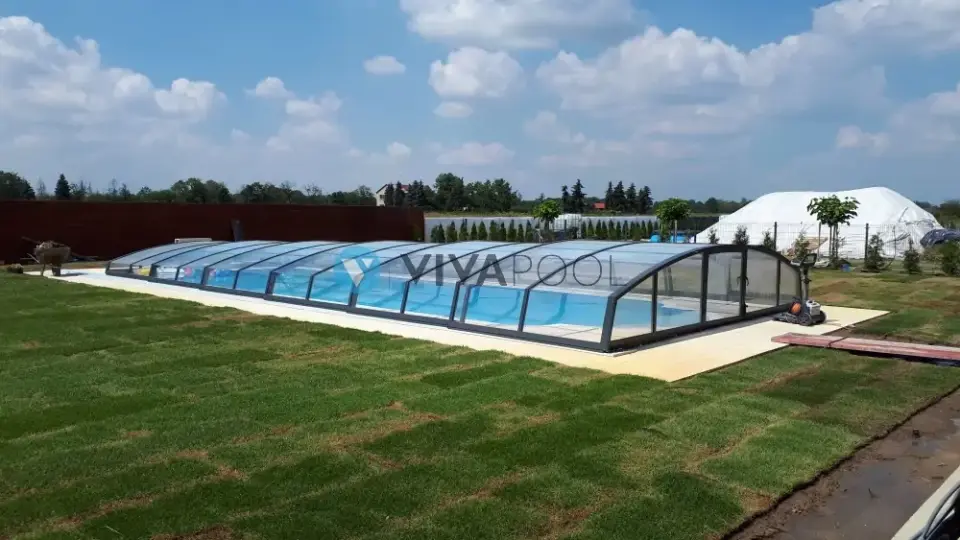 vivapool-polen-polycarbonat-abdeckung-grundstuck