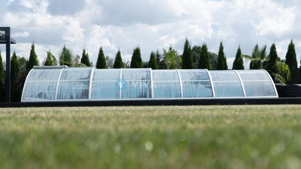 vivapool-polen-polycarbonat-haus-oase
