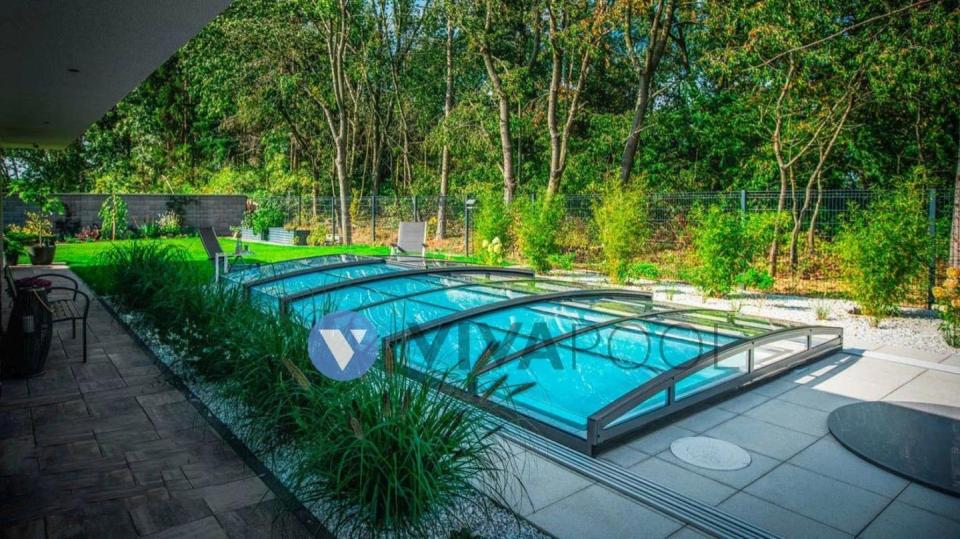 vivapool-polen-schlanke-grundstuckskuppel