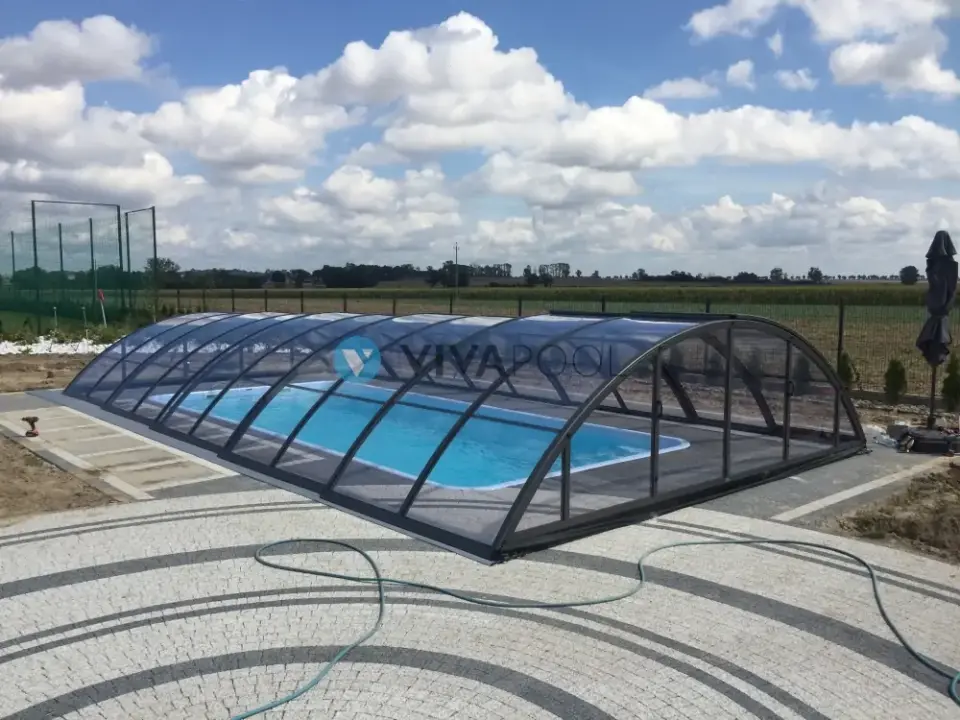 vivapool-polen-stilvoller-sommer-schirm