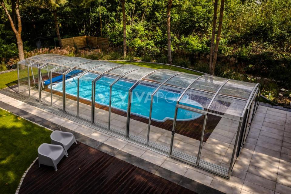 vivapool-polen-imposanter-patio-baldachin