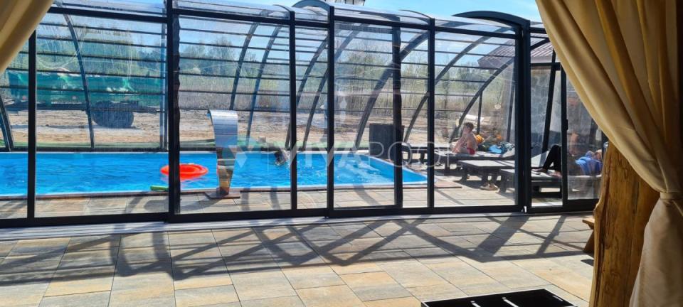 vivapool-polen-polycarbonat-patio-eleganz